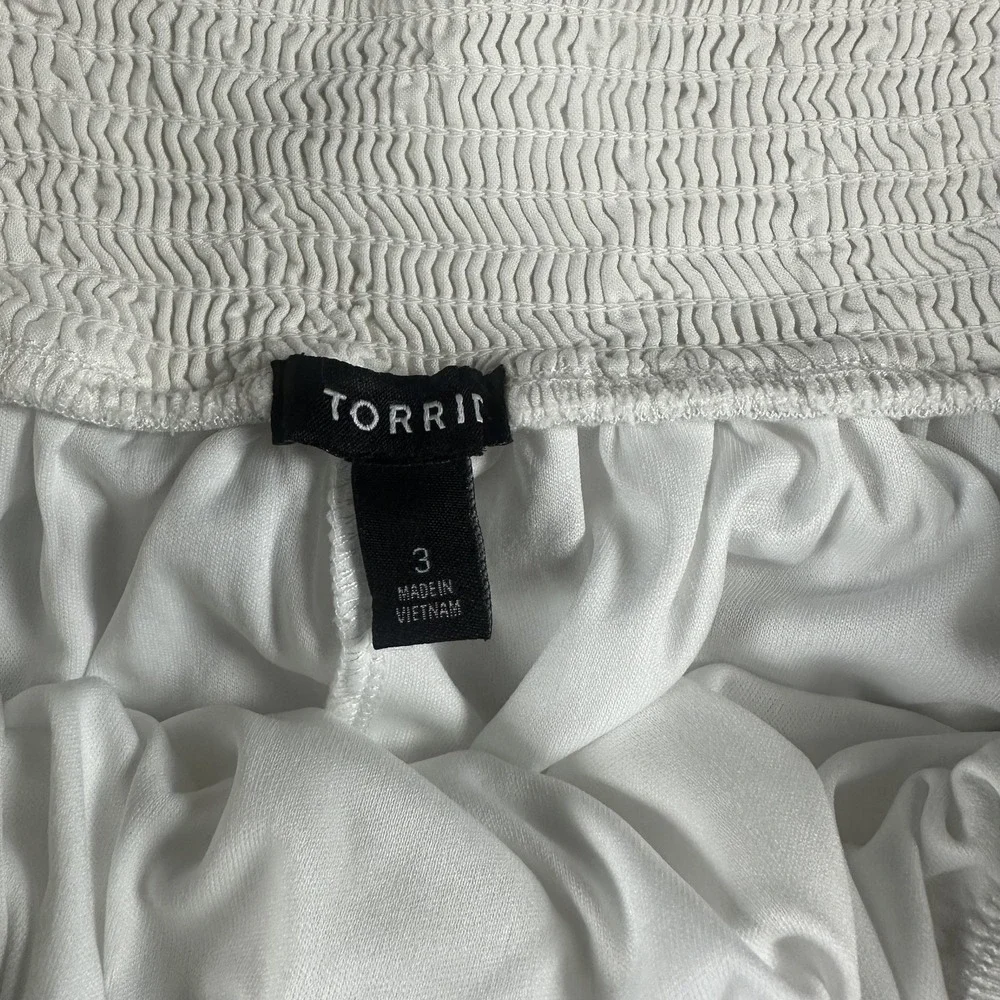 Torrid Skirt Womens 3 White Eyelet Peasant Short Lined Ruffle Fairy Cottage - Picture 3 of 5